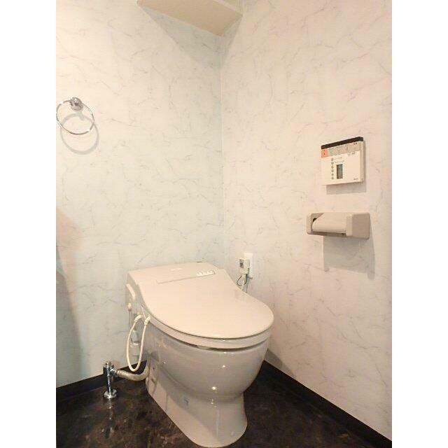 シャワー付きトイレ！(内装)