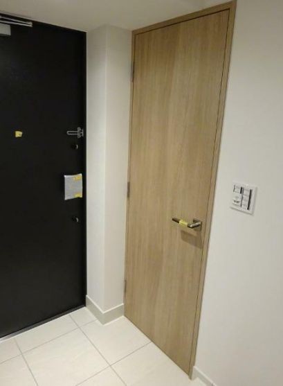 ※同仕様写真含む(玄関)