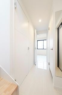 (玄関)