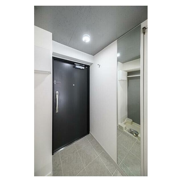 ※同仕様写真含む(玄関)