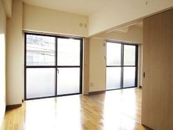 ※同仕様写真含む(居間)