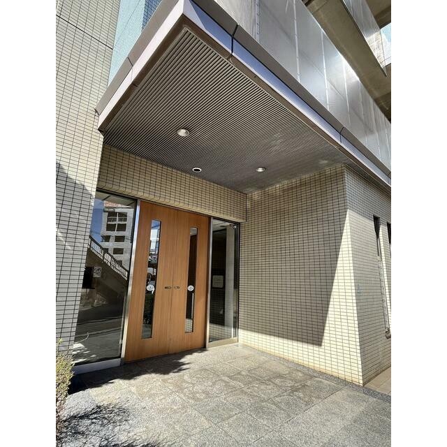 スタイリッシュな外エントランス♪(その他建物画像)