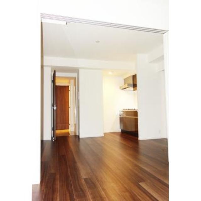 ※写真は同タイプ住戸です。(居間)