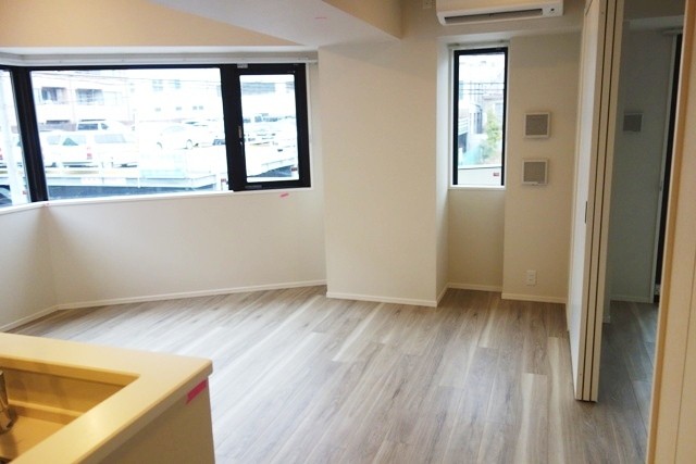 ※写真は同タイプ住戸です。(居間)