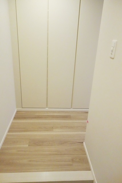 ※写真は同タイプ住戸です。(玄関)