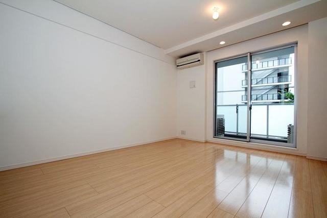 ※写真は同タイプ住戸です。(居間)