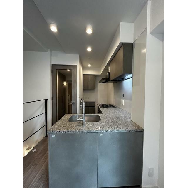 ※写真は同タイプ住戸です。(キッチン)