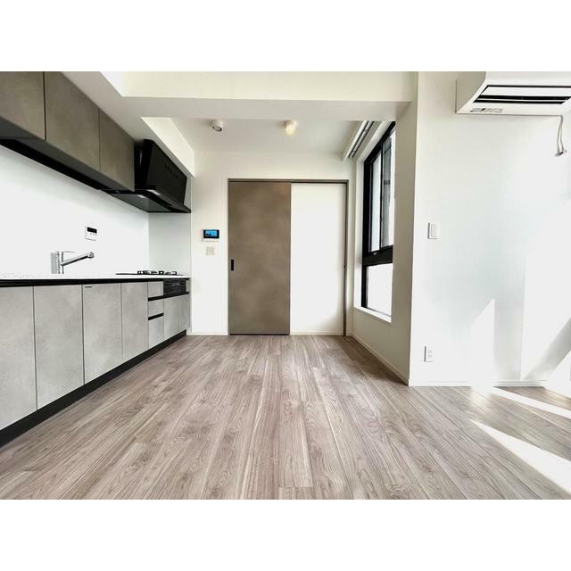 ※写真は同タイプ住戸です。(居間)