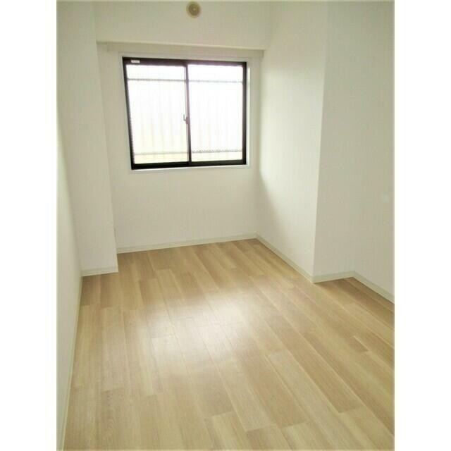 洋室4.9帖（2401）