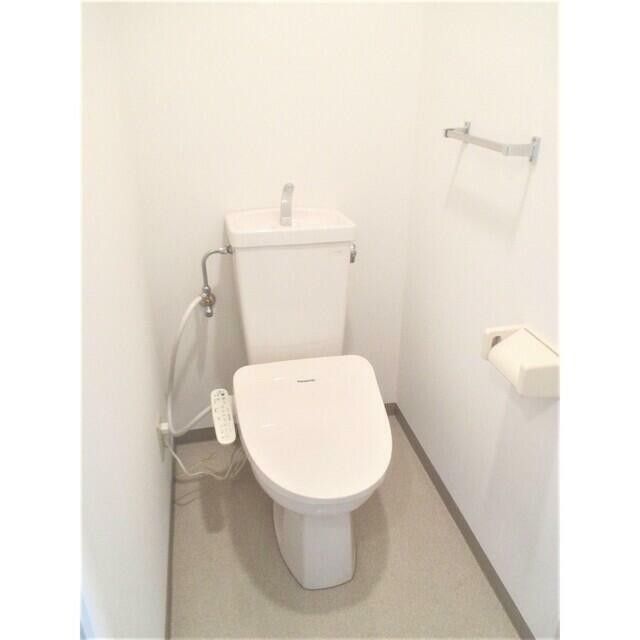 温水洗浄機能便座（2401）(内装)