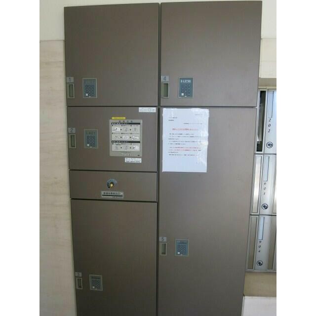 宅配ボックスあり