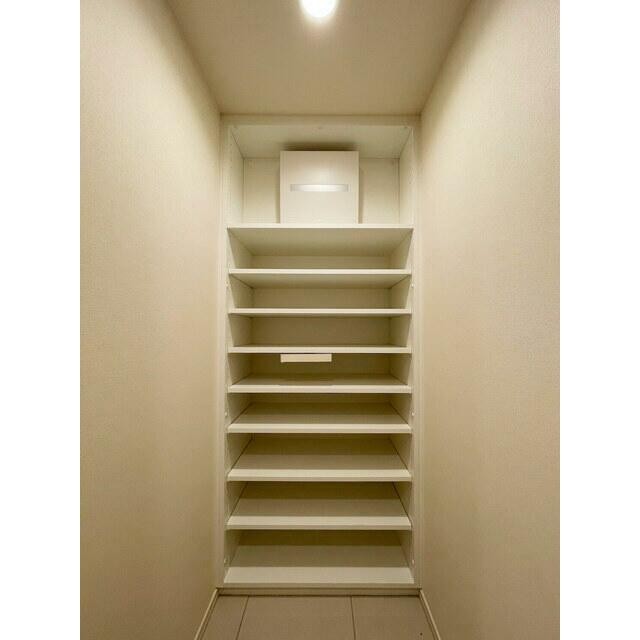 シューズボックス