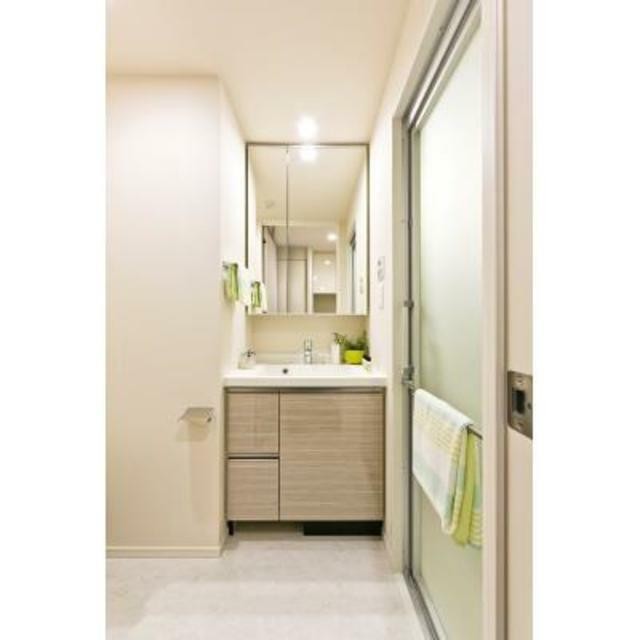 ※同仕様写真含む。家具小物等はイメージです。ージで(内装)