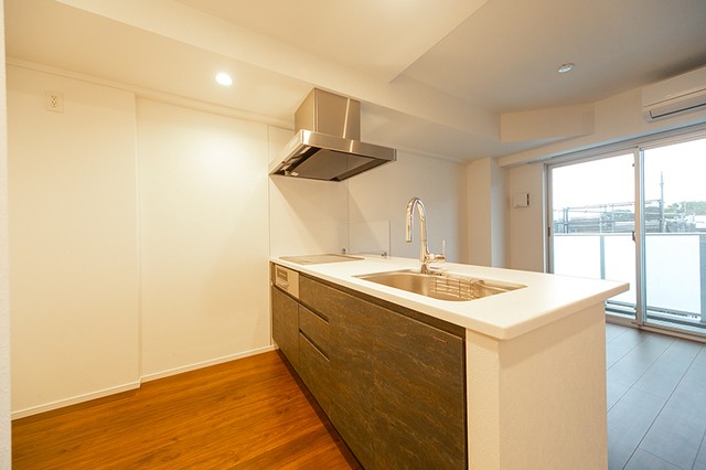 ※写真は同タイプ住戸です。(キッチン)