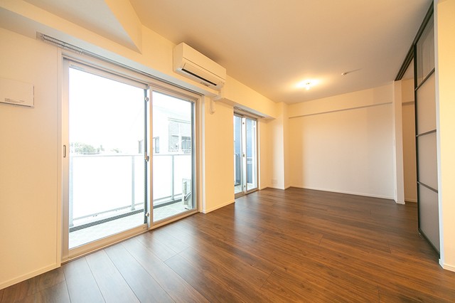 ※写真は同タイプ住戸です。(居間)