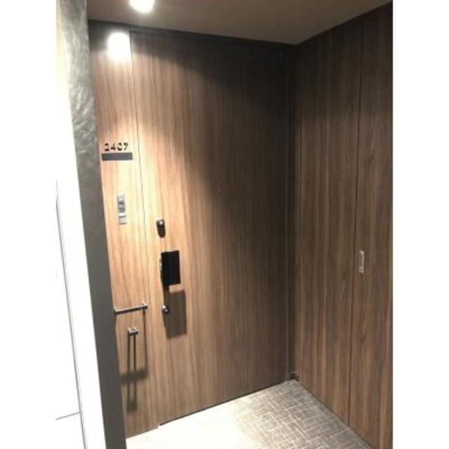 ※写真は同タイプ住戸です。(玄関)