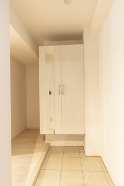 ※写真は同タイプ住戸です。(玄関)