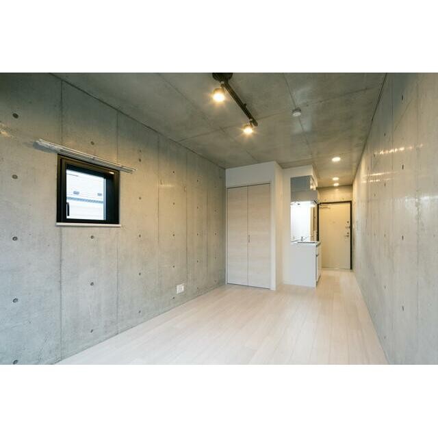 写真はすべて別部屋です。(居間)