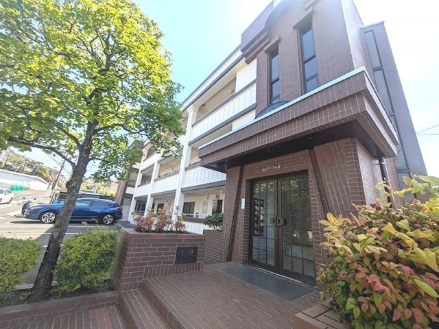 世田谷区岡本１丁目 【賃貸居住】マンション