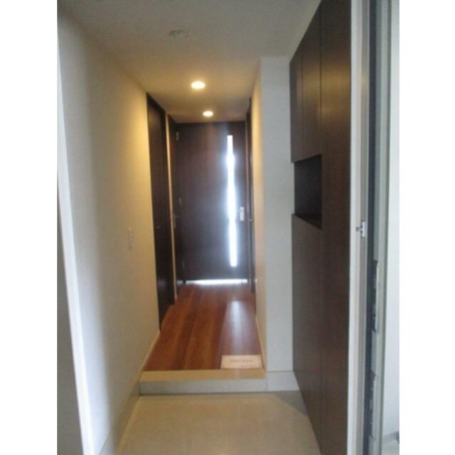 ※同仕様写真含む(玄関)