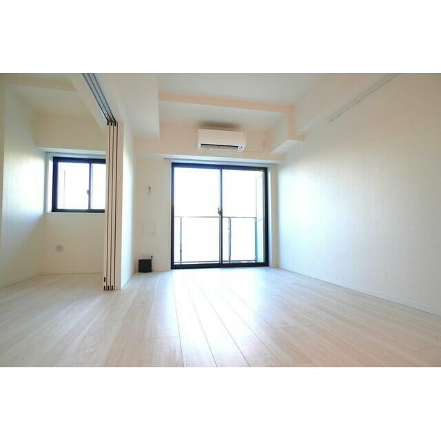 ※写真は同タイプ住戸です。(居間)