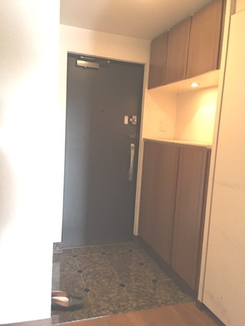 ※同仕様写真(玄関)