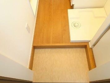 ※同仕様写真含む(玄関)