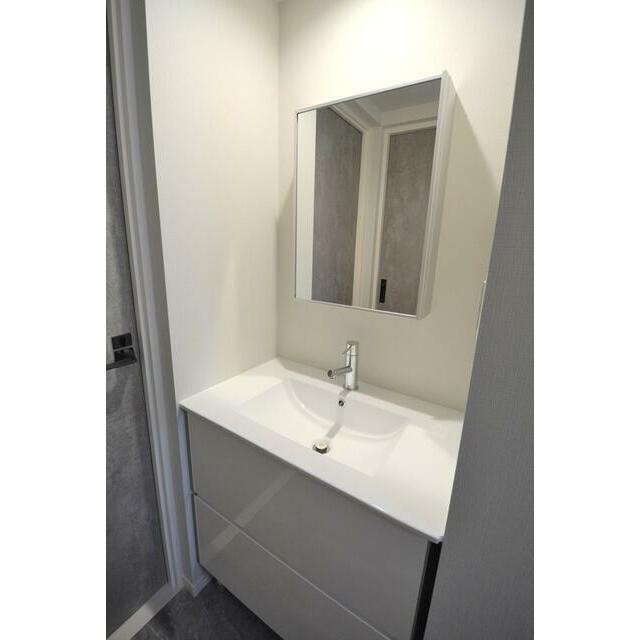 朝の身支度をスムーズに◎嬉しい独立洗面台♪(内装)