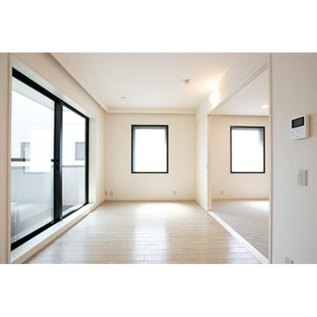 ※写真は同タイプ住戸です。(居間)