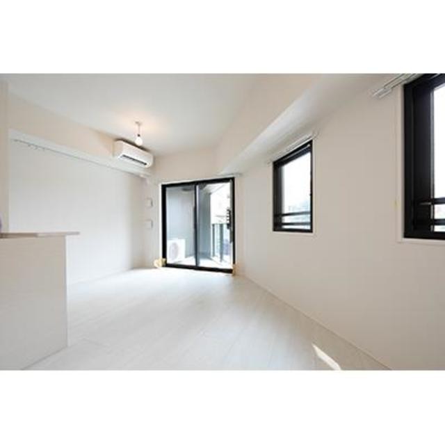 ※写真は同タイプ住戸です。(居間)