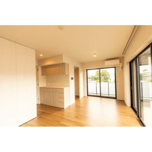 ※写真は同タイプ住戸です。(居間)