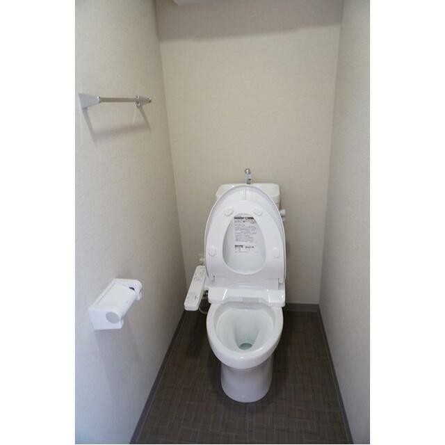 ※同タイプの別部屋の写真です。(内装)