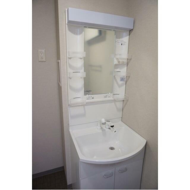 ※同タイプの別部屋の写真です。(内装)