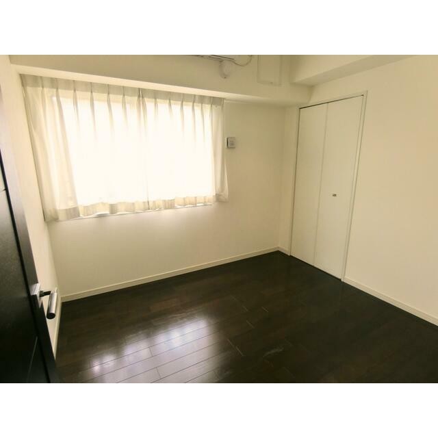 リビング横居室