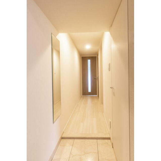 ※写真は同タイプ住戸です。(玄関)