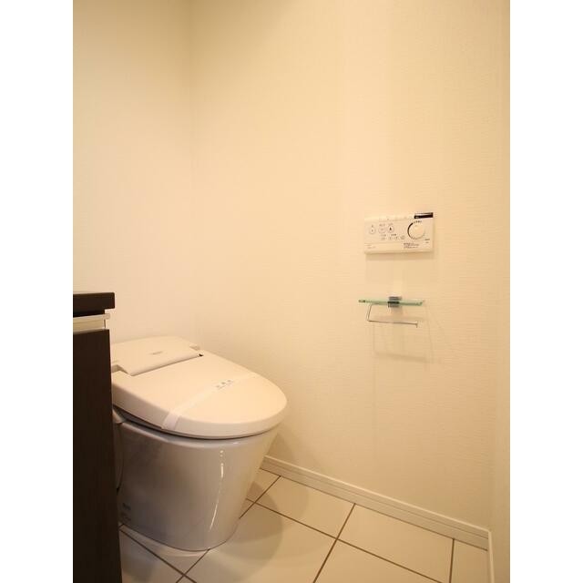 温水洗浄暖房便座(内装)