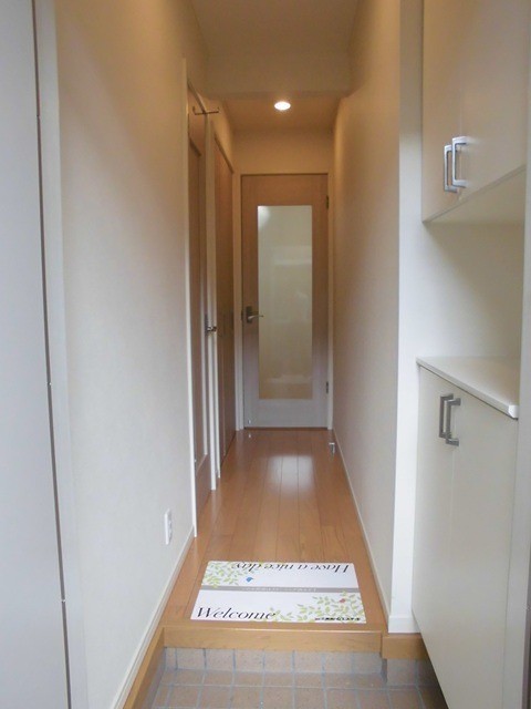 ※同仕様写真含む(玄関)