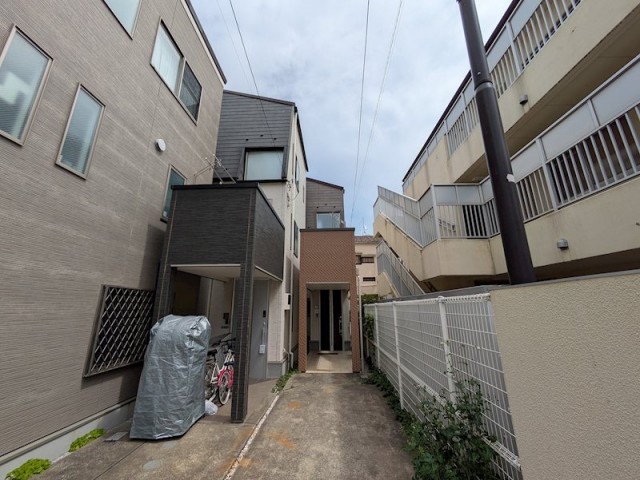 目黒区目黒本町５丁目 【賃貸居住】一戸建