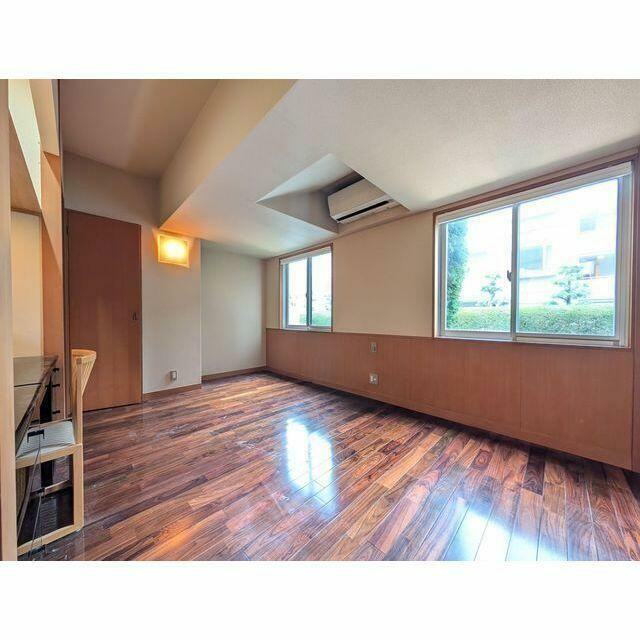 洋室約8帖 2026年4月撮影