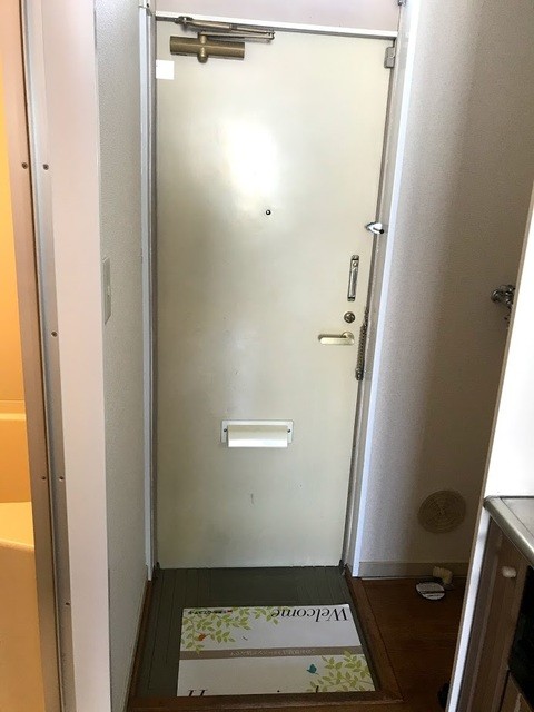 (玄関)