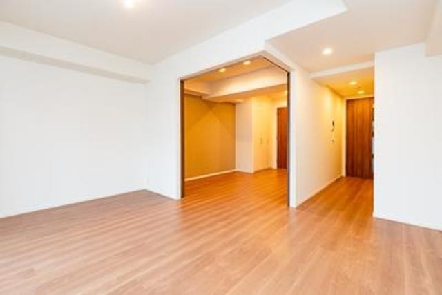 ※写真は同タイプ住戸です。(居間)