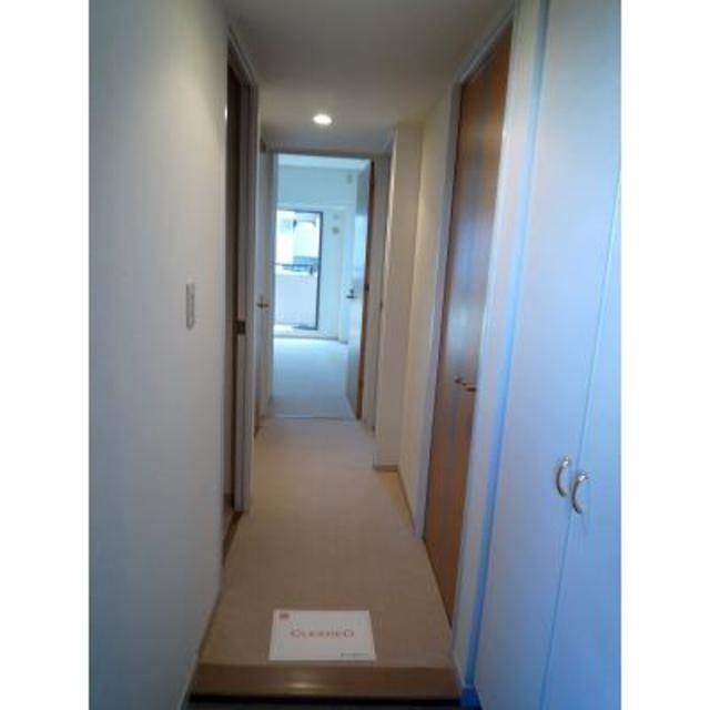 ※写真は同タイプ住戸です。(玄関)