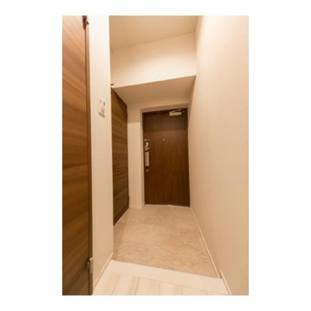 ※写真は同タイプ住戸です。(玄関)