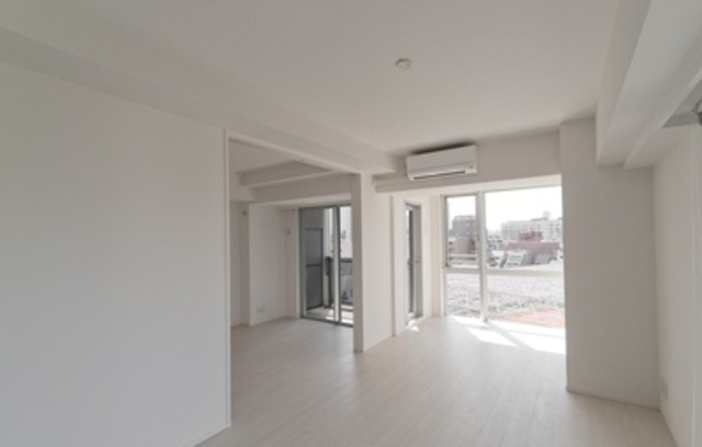 ※写真は同タイプ住戸です。(居間)