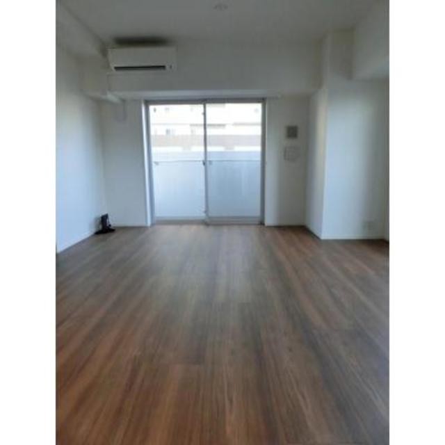 ※写真は同タイプ住戸です。(居間)