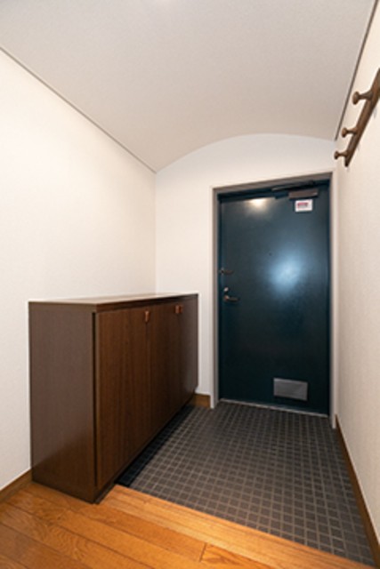 ※写真は同タイプ住戸です。(玄関)