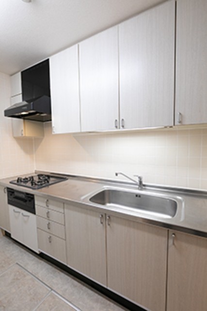 ※写真は同タイプ住戸です。(キッチン)