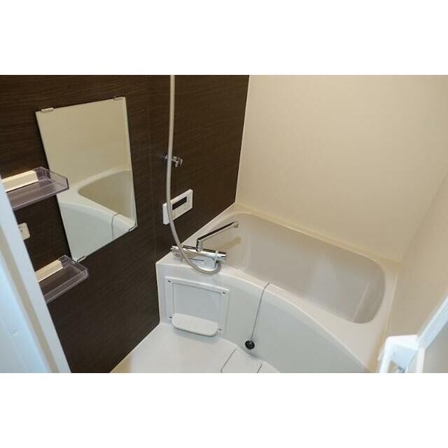 追焚きや浴室暖房乾燥機能付き！一日の終わりには快適なバスタイムを！(風呂)