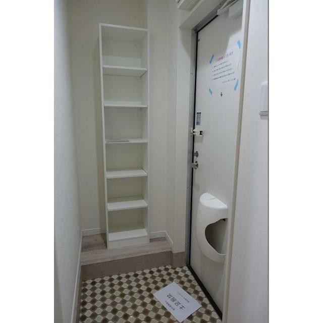 シューズボックスは棚の高さが調節可能！ブーツも置けます！(玄関)