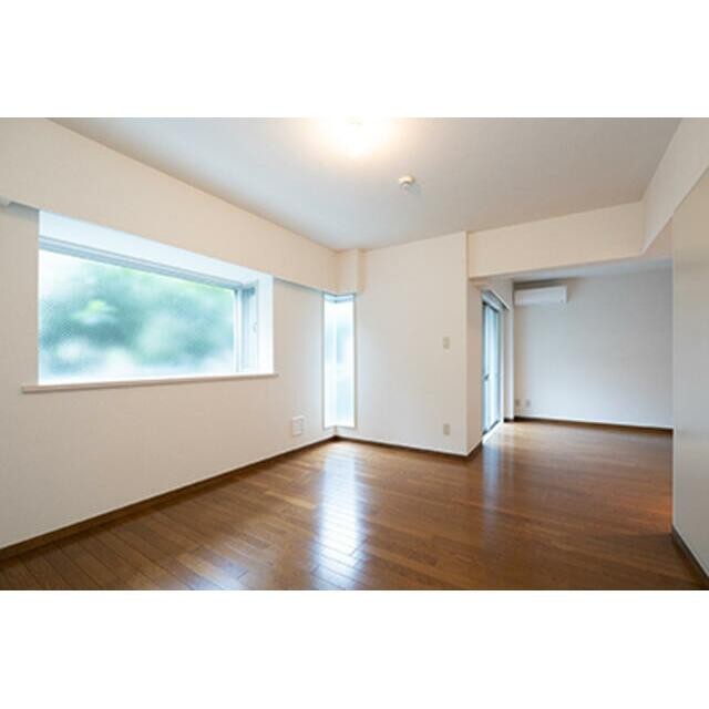 ※写真は同タイプ住戸です。(居間)